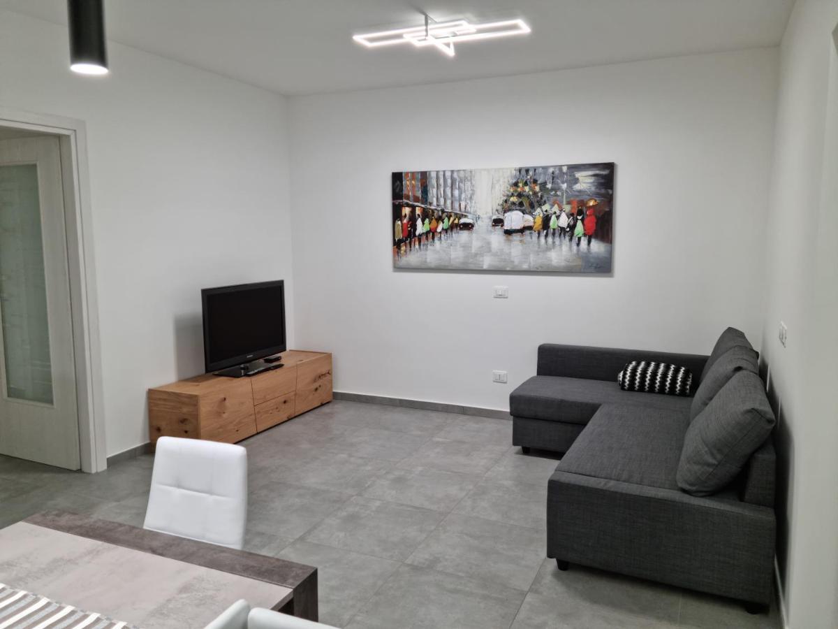Kd Apartment, Accogliente, Moderno E Spazioso. Castel Di Sangro Extérieur photo